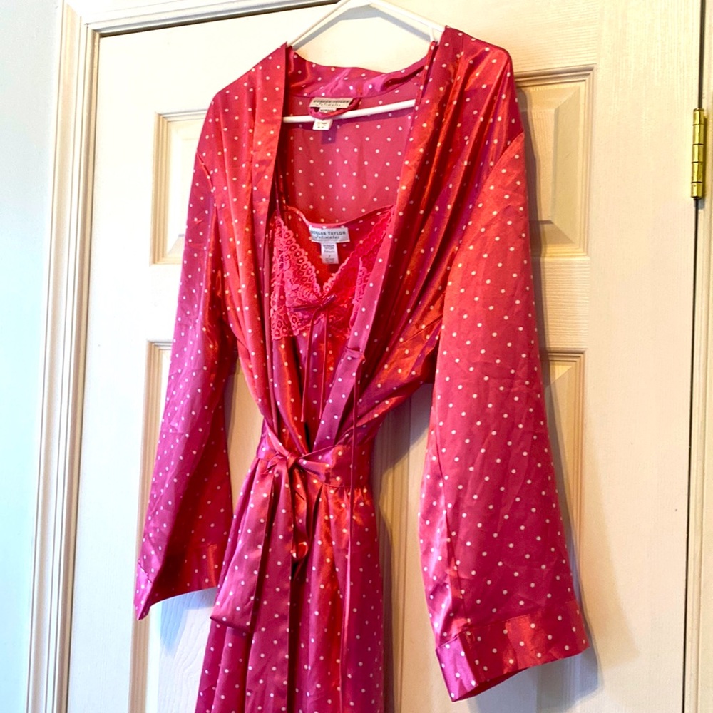 Pink Polka dot robe and slip set.  Never Worn